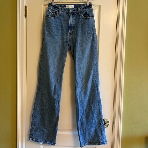 Abercrombie & Fitch Curve Love High Rise 90s Relaxed Jean - Picture 5 of 9